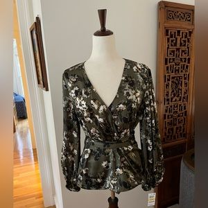 INC Women’s Long Sleeve Top Green Floral Size Medium NWT